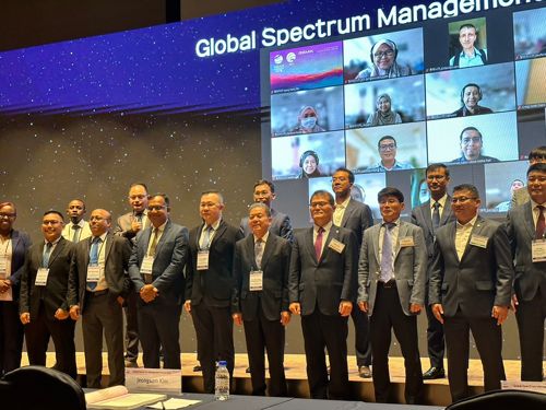 การประชุม Global Spectrum Management Forum (GSMF) 2023 การประชุม GSMA Mobile 360 APAC and Policy Leaders Forum 2023 การประชุมหารือกับผู้ประกอบการกิจการโทรคมนาคมของสาธารณรัฐเกาหลี และการเข้าเยี่ยมคารวะเอกอัครราชทูตไทยประจำกรุงโซล ณ กรุงโซล สาธารณรัฐเกาหลี