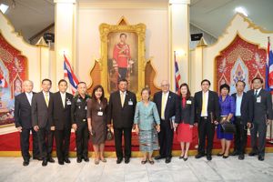 พิธีเปิดงานนิทรรศการ “พิทักษ์สถาบัน รู้ทันกฎหมาย ระวังภัยโลกโซเชียล” 